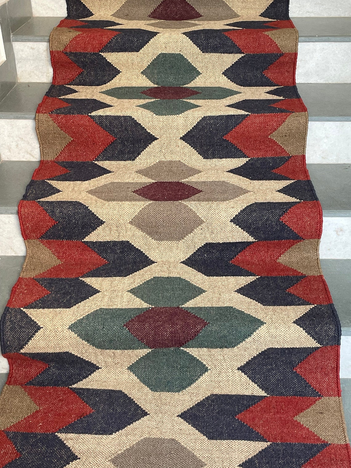 Handwoven Kilim Jute Runner – Staircase Accent