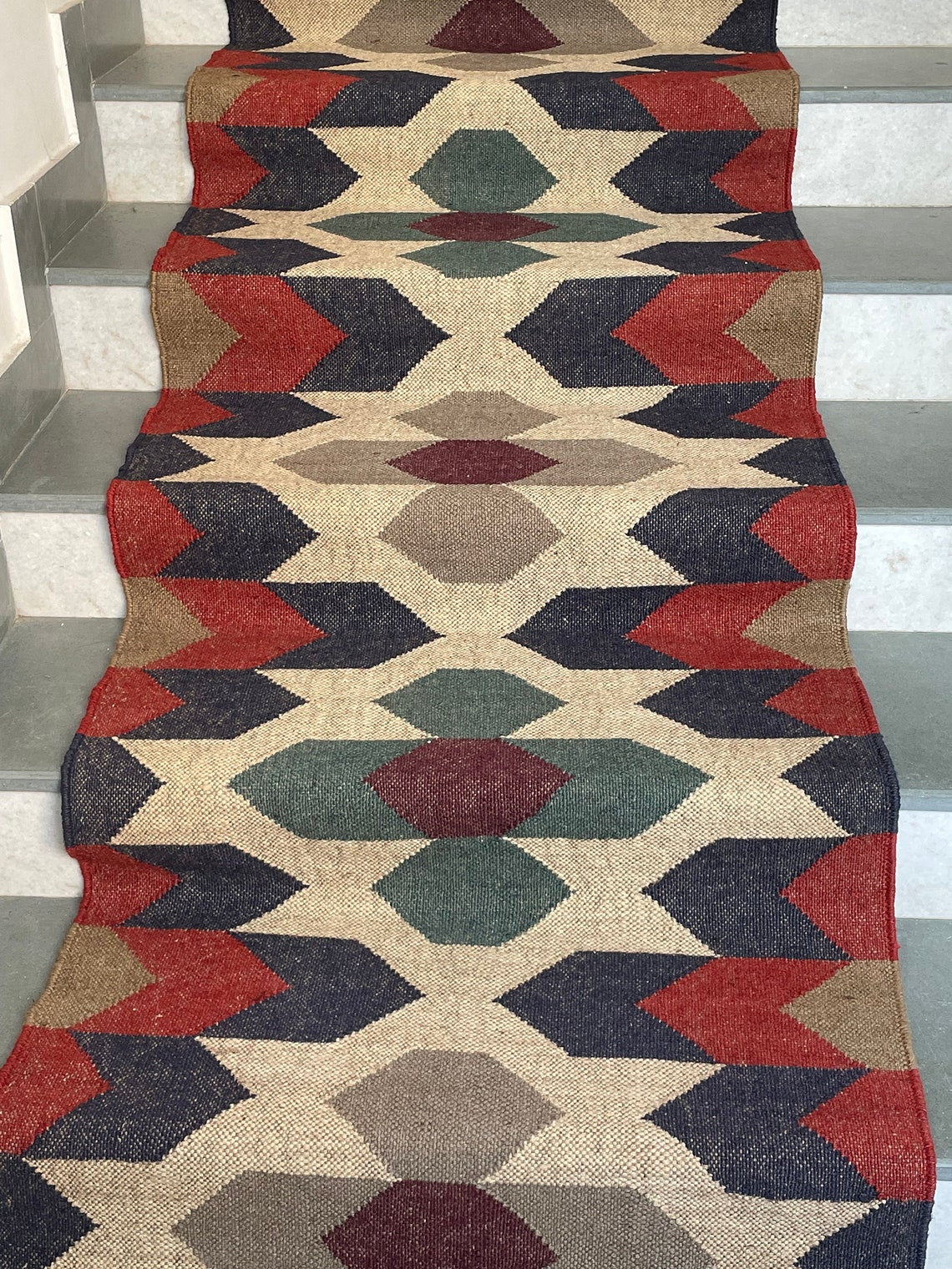 Handwoven Kilim Jute Runner – Staircase Accent