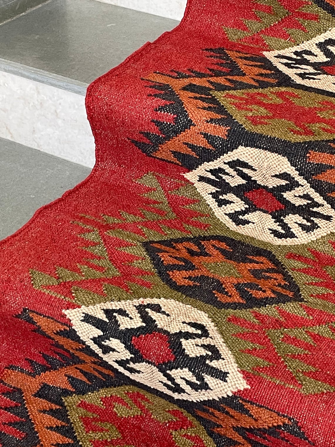 Neutral Tones Wool Jute Runner – Perfect for Modern Stairs