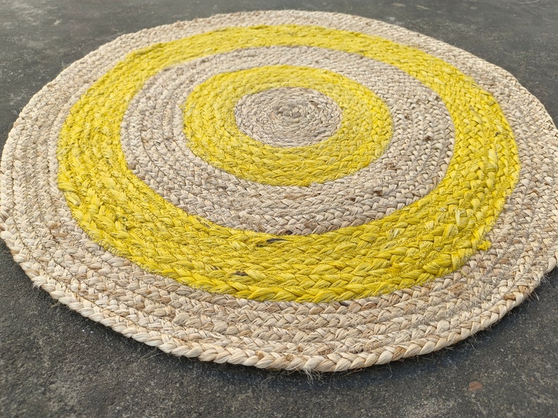 Beige & Yellow Handmade Jute Rug – Eco-Friendly Round Natural Fiber Floor Mat