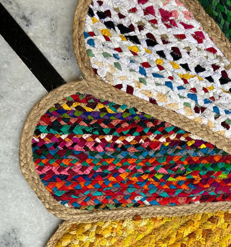 Multicolor Flower Shape Jute Rug – Natural Braided Rug for Boho Interiors