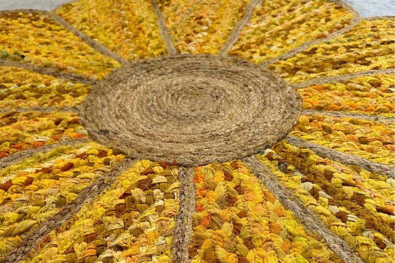 Multicolor Flower Shape Jute Rug – Natural Braided Rug for Boho Interiors