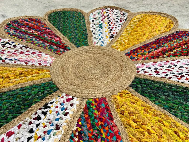Multicolor Flower Shape Jute Rug – Natural Braided Rug for Boho Interiors