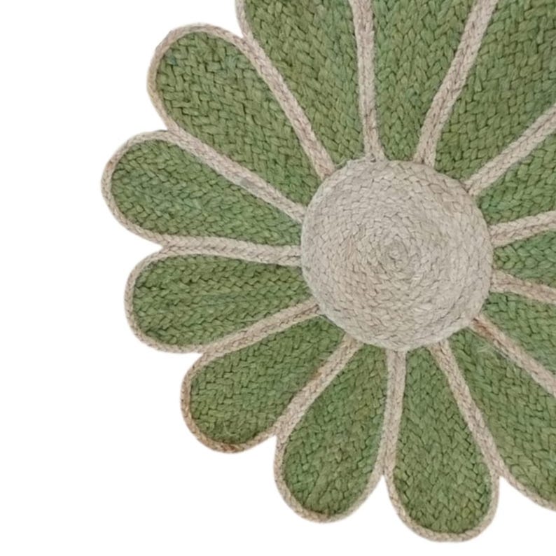 Flower-Shaped Jute Rug – Handmade Natural Rug for Boho Home Décor