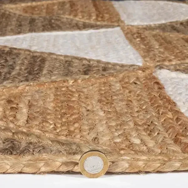 Diamond Pattern Hand-Braided Jute Rug – Natural Fiber Carpet for Home Décor