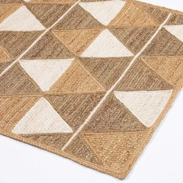 Diamond Pattern Hand-Braided Jute Rug – Natural Fiber Carpet for Home Décor