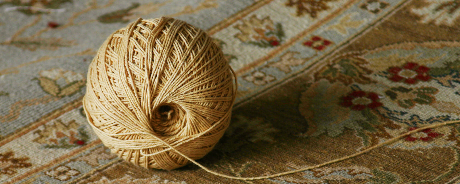 Type of Rugs: Hand-Knotted Rugs vs Hand-Tufted Rugs