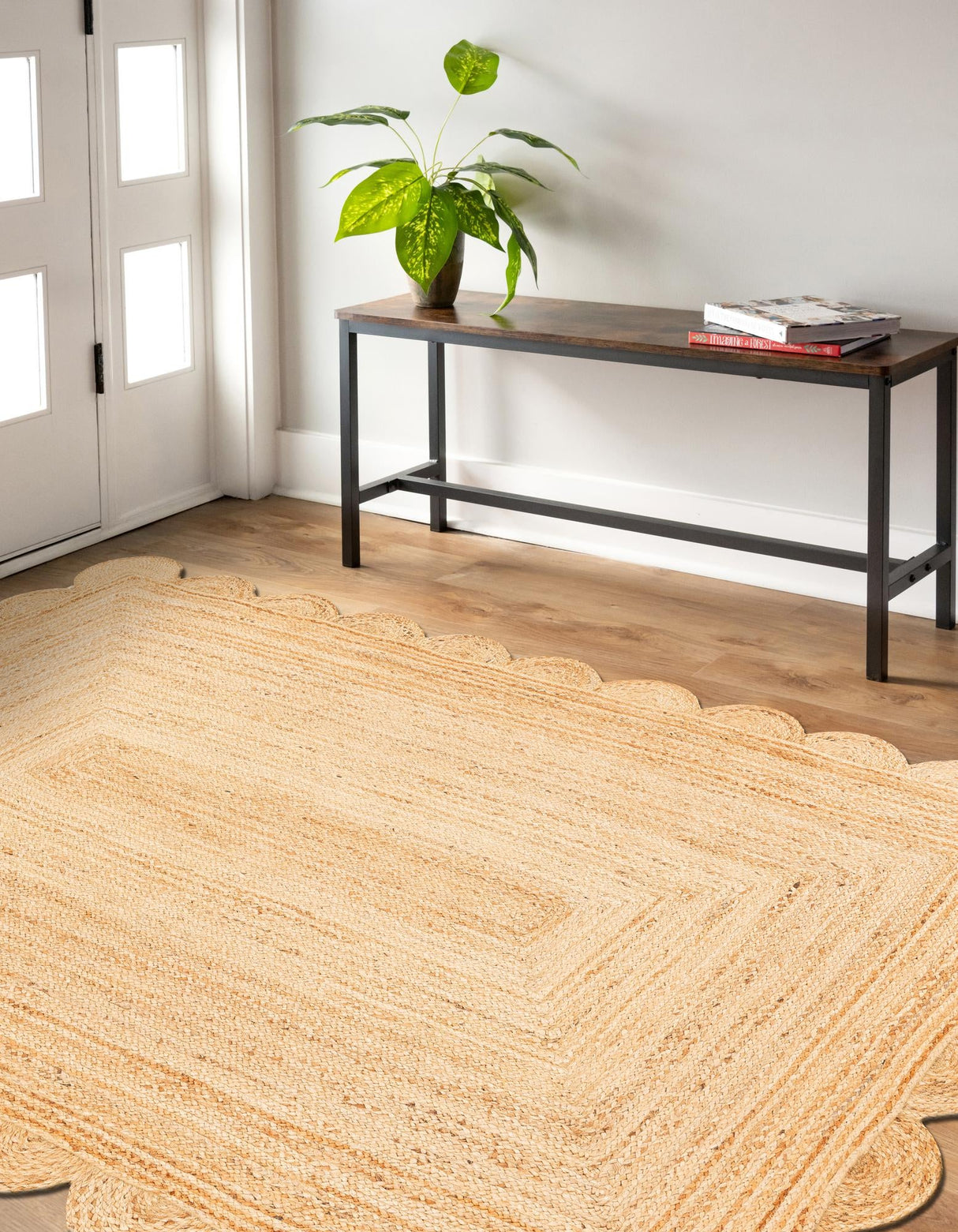 Hand Scallop Braided Jute Rug