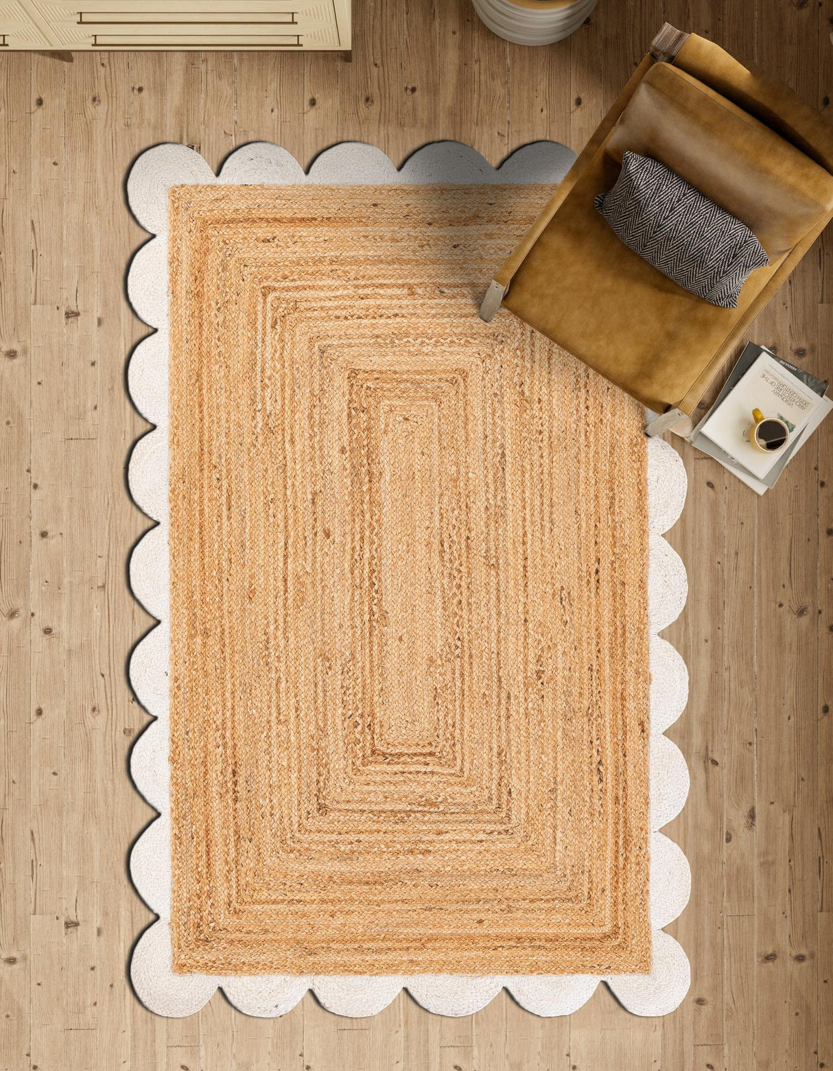 Hand Scallop Braided Jute Rug