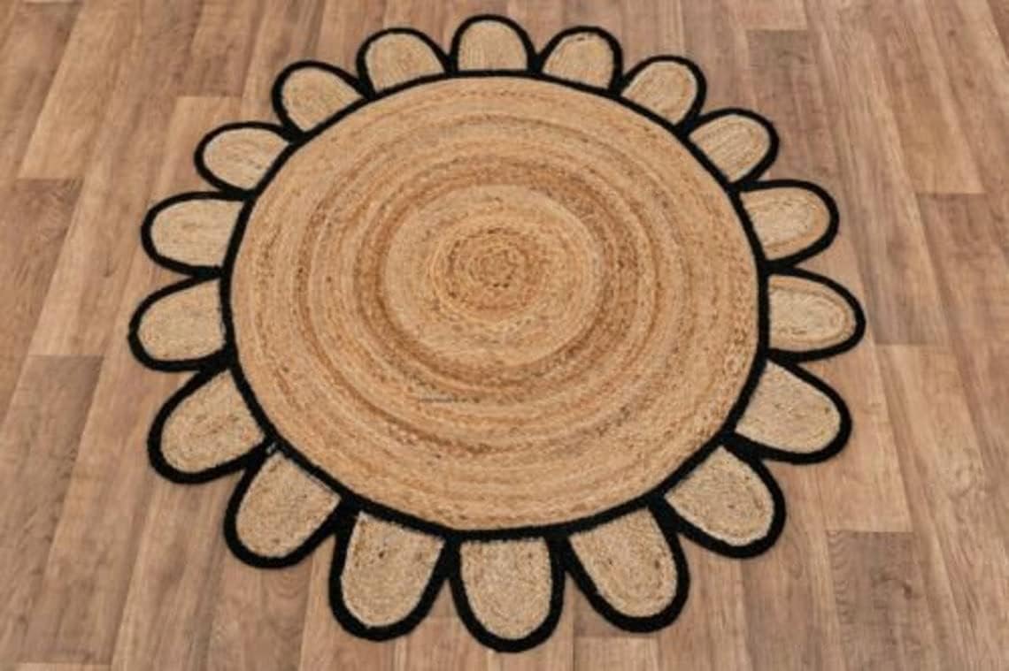Natural Scalloped With Border Jute Rugs