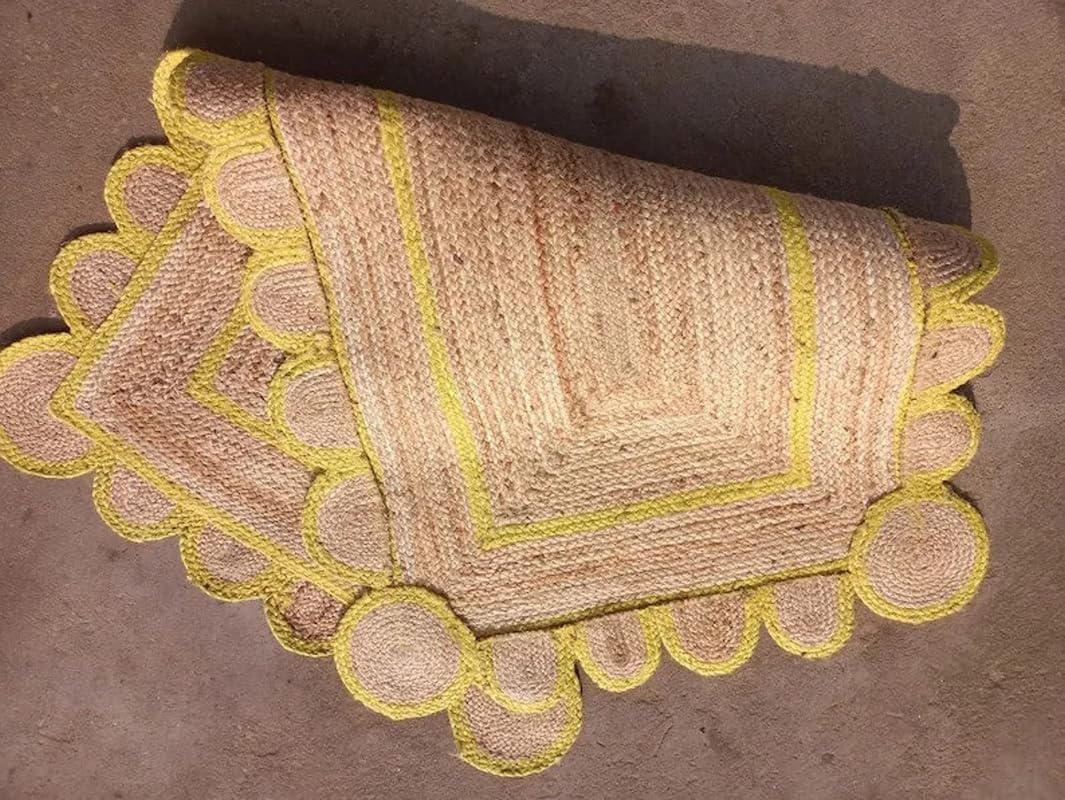 Natural Scalloped With Border Jute Rugs