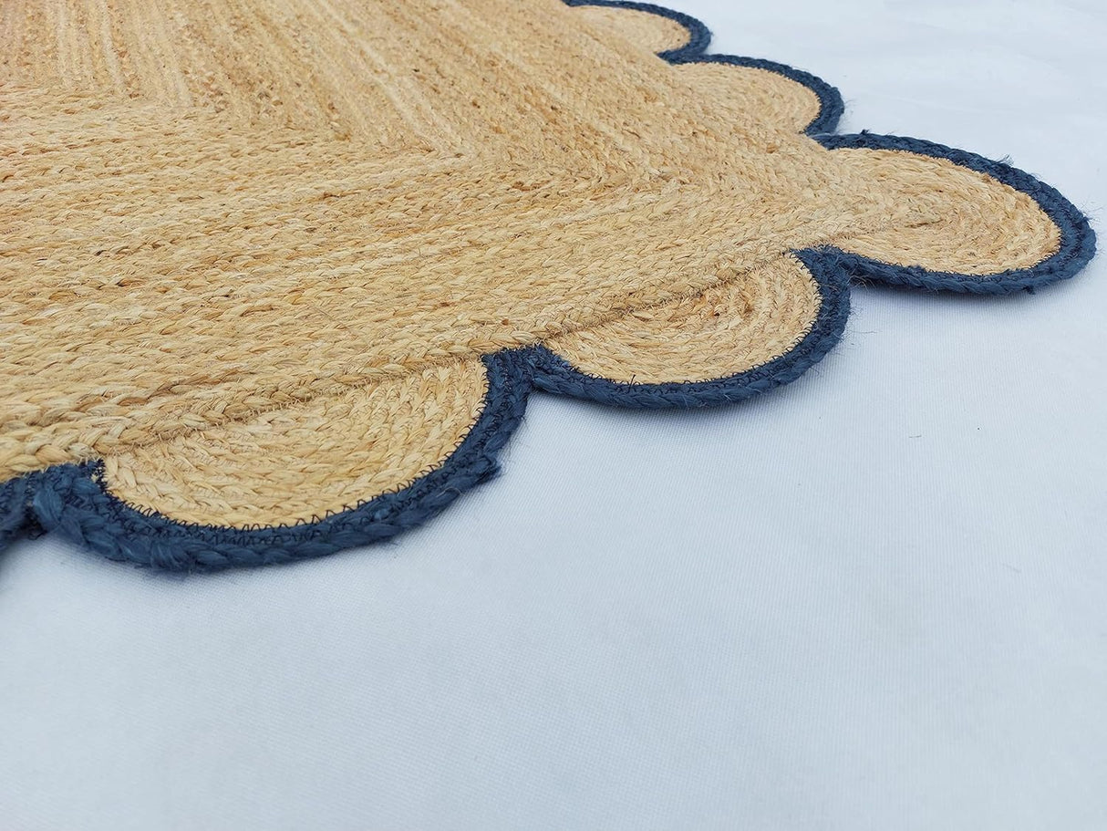 Hand Weaving Village  Decorative scalloped jute rug