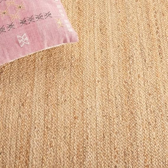 Eco-Friendly Handwoven Jute Rug – Braided Natural Carpet for Home Décor