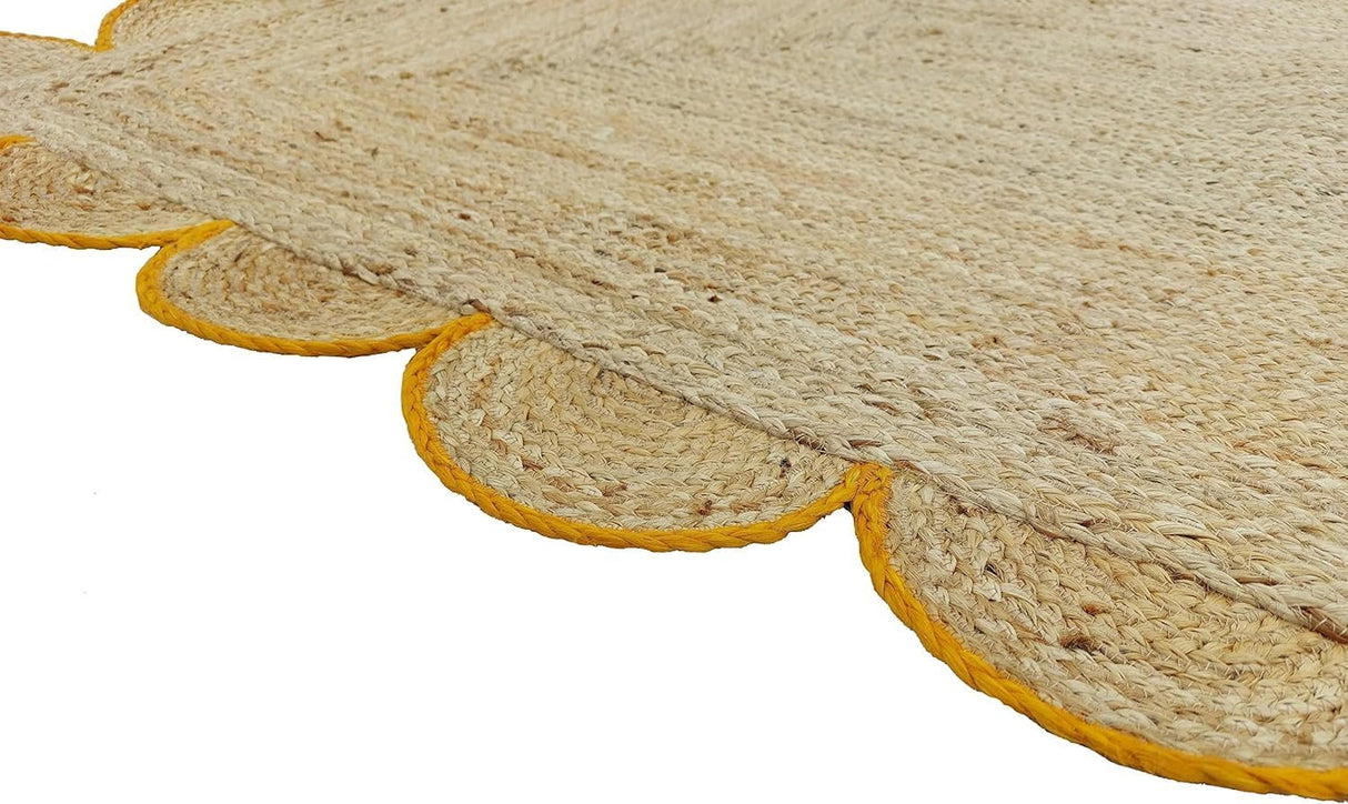 Hand Weaving Village  Decorative scalloped jute rug