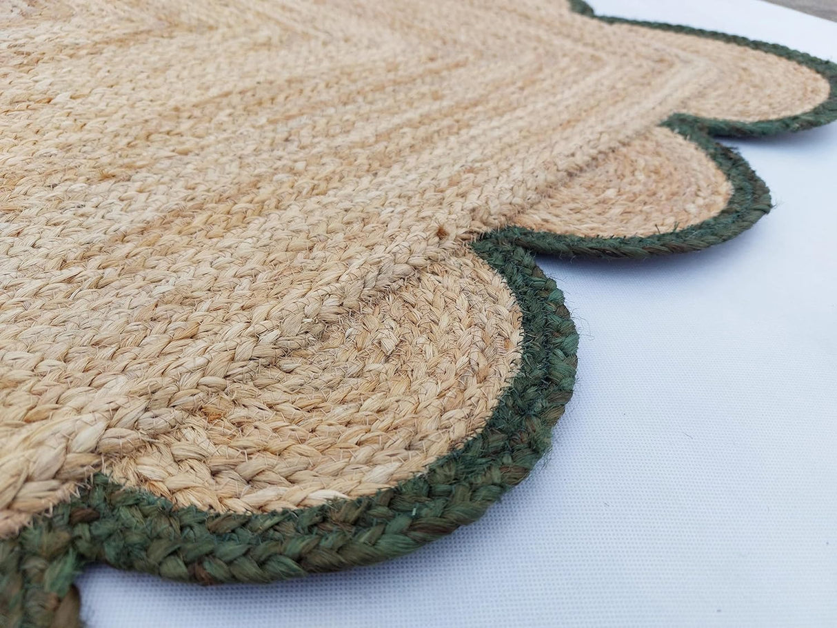 Hand Weaving Village  Decorative scalloped jute rug