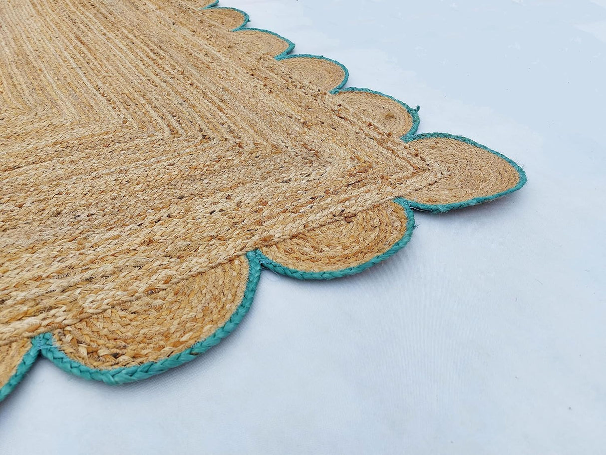 Hand Weaving Village  Decorative scalloped jute rug