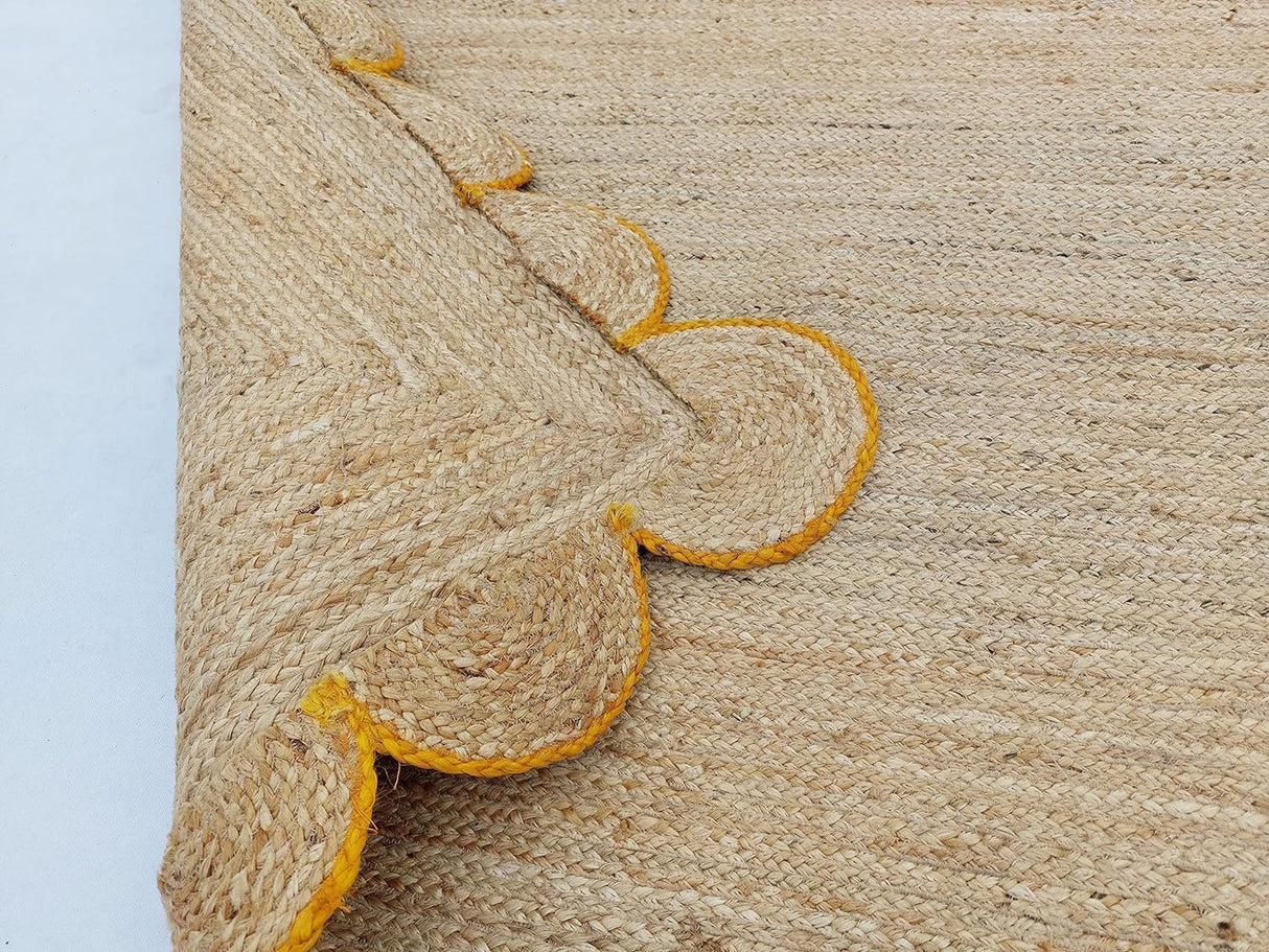 Hand Weaving Village  Decorative scalloped jute rug