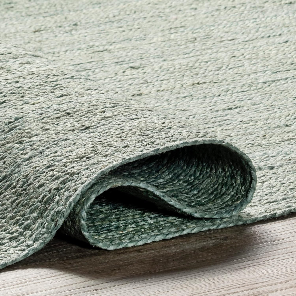 Tapis en jute vert tissé à la main Rigo 