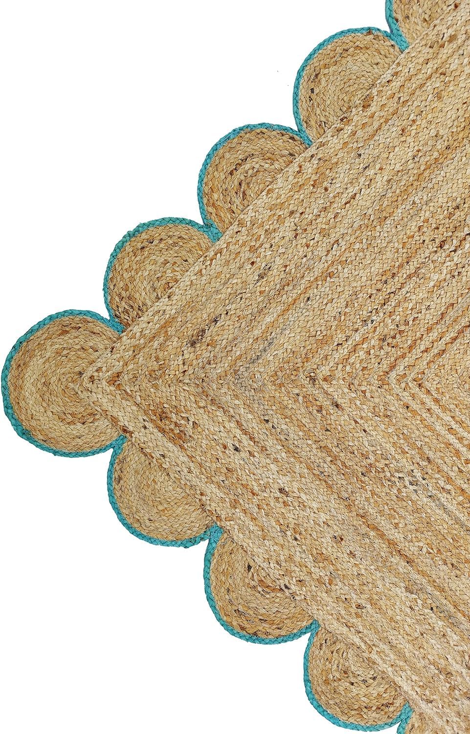 Hand Weaving Village  Decorative scalloped jute rug