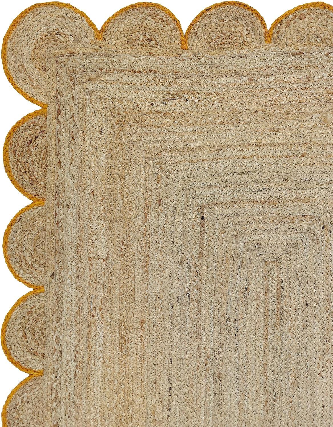 Hand Weaving Village  Decorative scalloped jute rug