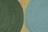 Tapis en jute tressé géométrique vert et bleu, idéal pour les zones à fort trafic dans la chambre 
