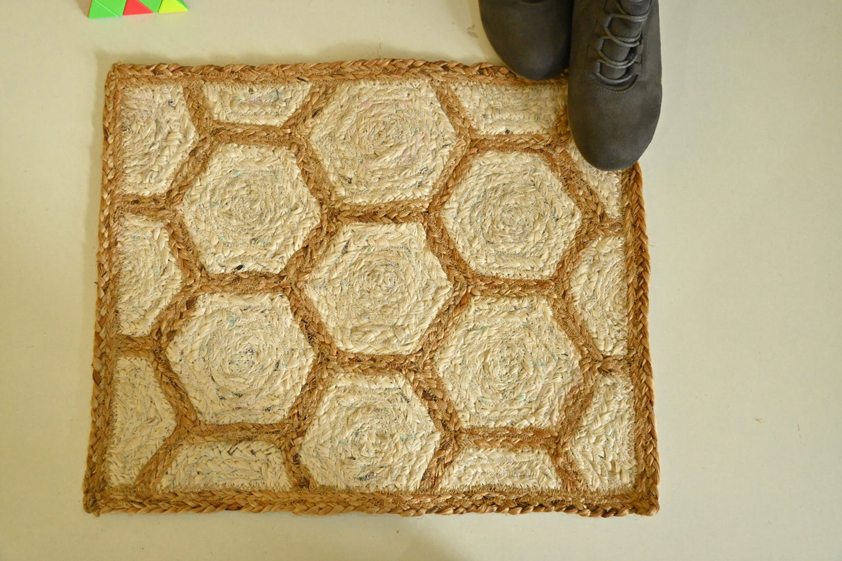 Handmade Beige and Ivory Design Jute Braided Doormat.