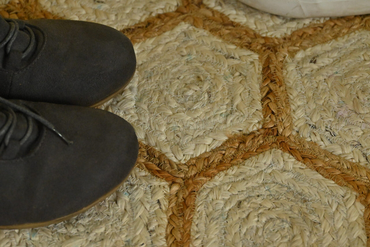 Handmade Beige and Ivory Design Jute Braided Doormat.