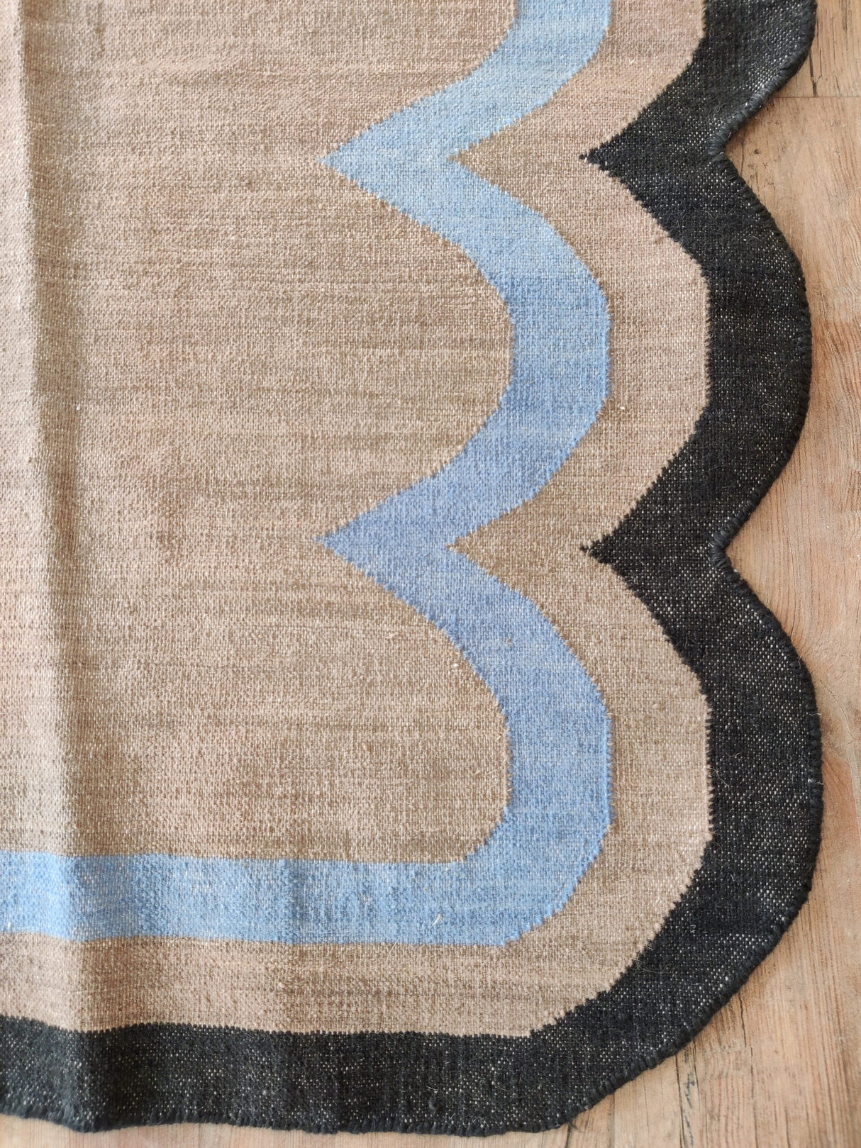 Handwoven Scalloped Wool Cotton  Rugs Home Decor Rug