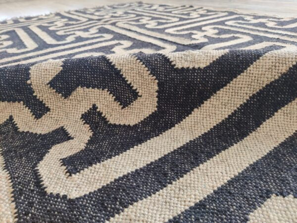 Boho Natural Wool Jute Kilim Dhurrie Rugs Black Natural Dyed Home Decor  Rug