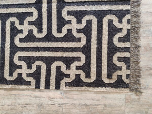 Boho Natural Wool Jute Kilim Dhurrie Rugs Black Natural Dyed Home Decor  Rug