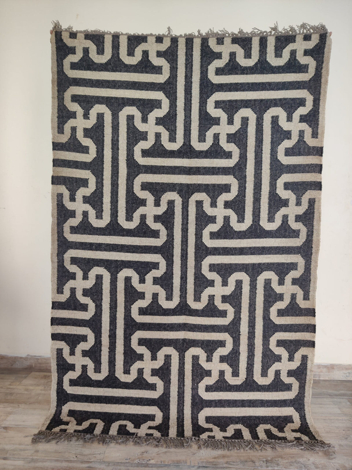 Boho Natural Wool Jute Kilim Dhurrie Rugs Black Natural Dyed Home Decor  Rug