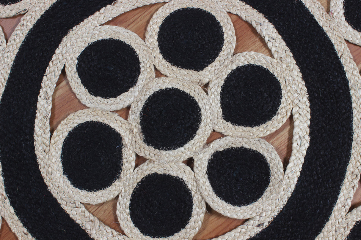 Handmade Round Design Ivory-Black Jute Rug